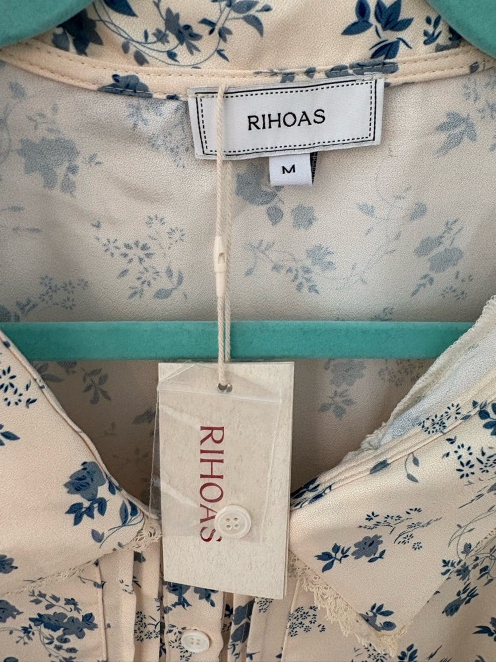 RIHOAS Cream Floral Puff-Sleeve Button-Front Blouse - Picture 6 of 6